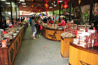 繼續前往椰田古寨,是一個景觀、管理、游覽、情景互動各方面感覺都比較好的人造人文景觀旅游區